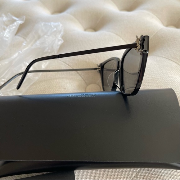Saint Laurent Sunglasses - Picture 5 of 6